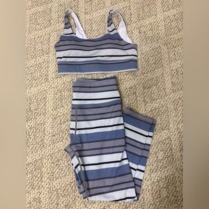 ZYIA Active - Striped Blue and Gray Women's Matching Bra Sz Lrg and Leggings